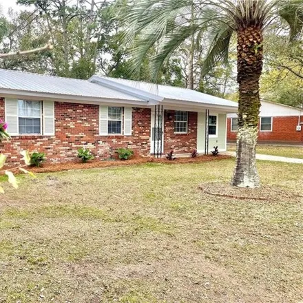 Buy this 3 bed house on 124 Enterprise Street in Country Club Estates, Glynn County