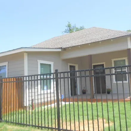 Rent this 2 bed house on Mount Zion First Baptist Church Youth Center in Hardeman Street, San Antonio