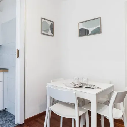 Rent this studio apartment on Viale Col di Lana 6a
