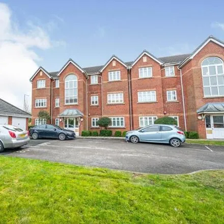 Rent this 2 bed apartment on Rollesby Gardens in St Helens, WA9 5WG