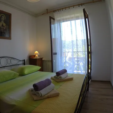 Rent this 2 bed apartment on Kralja Tomislava 4 in 21460 Grad Stari Grad, Croatia