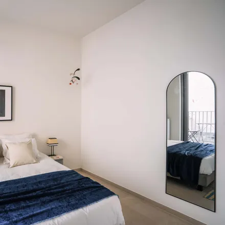 Rent this 2 bed apartment on Hippoliet Lippensplein 1-6 in 9000 Ghent, Belgium