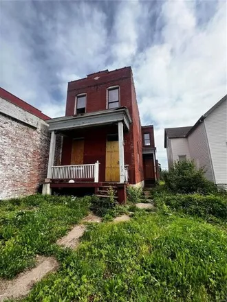 Buy this studio house on 3124 Chippewa Street in St. Louis, MO 63118