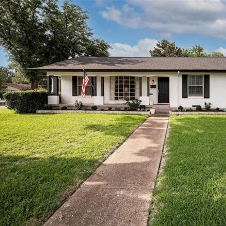 Buy this 3 bed house on 13515 Shahan Drive in Farmers Branch, TX 75234