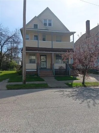 Image 1 - 2217 East 85th Street, Cleveland, OH 44106, USA - House for sale