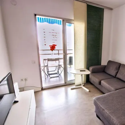 Image 3 - Mercadona, Carrer de Campoamor, 46021 Valencia, Spain - Apartment for rent