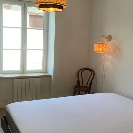 Rent this 3 bed apartment on 6 Place de Verdun in 69890 La Tour-de-Salvagny, France