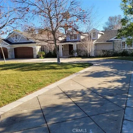 Image 1 - 5882 Lubao Avenue, Los Angeles, CA 91367, USA - House for rent