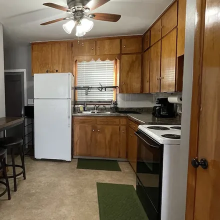 Rent this 2 bed house on Council Bluffs