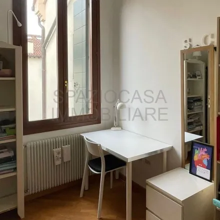 Rent this 3 bed apartment on Bar Canaja in Piazza delle Erbe 39, 35149 Padua Province of Padua