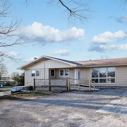 Image 2 - Casey's General Store, 310 East Lake Street, McLouth, Jefferson County, KS 66054, USA - House for sale