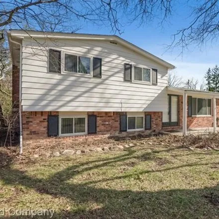Image 3 - 6961 Sandalwood Drive, Bloomfield Township, MI 48301, USA - House for sale