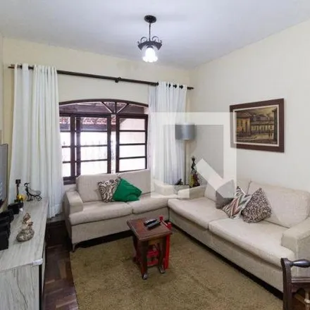 Buy this 4 bed house on Rua Maria Antonia Niero in Jardim Santo Antônio, Osasco - SP