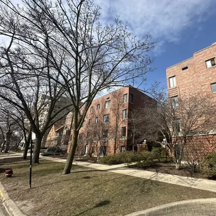 Buy this 2 bed condo on 1212-1224 West Chase Avenue in Chicago, IL 60626