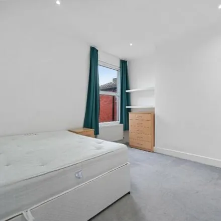 Image 5 - Larch Road, London, NW2 6SE, United Kingdom - Apartment for sale