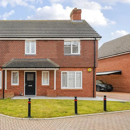 Buy this 4 bed house on Templars Drive in Frindsbury, ME2 3FD