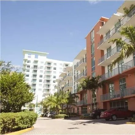 Buy this 2 bed condo on unnamed road in Hollywood, FL 33022