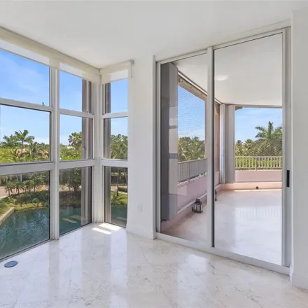 Buy this 3 bed condo on 731 Crandon Boulevard in Key Biscayne, Miami-Dade County