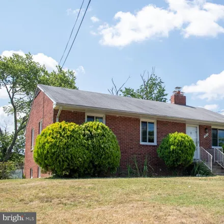 Rent this 3 bed house on 4020 Arcadia Road in Parklawn, Fairfax County