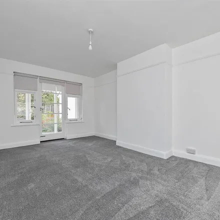Image 4 - Firwood Avenue, St Albans, AL4 0TE, United Kingdom - Duplex for rent