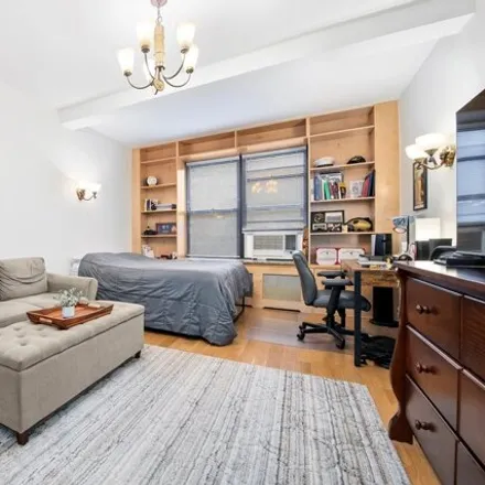 Rent this studio apartment on The Broadmoor in West 102nd Street, New York