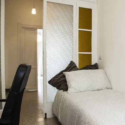 Rent this 6 bed room on Presidio ospedaliero George Eastman in Viale Regina Elena, 287/B