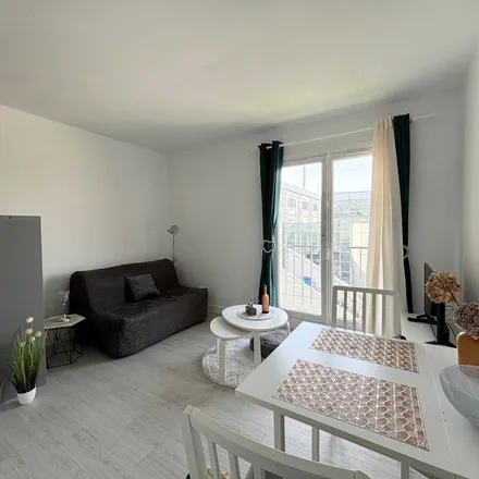 Rent this 1 bed apartment on 28 Rue Saint-Jacques in 38000 Grenoble, France