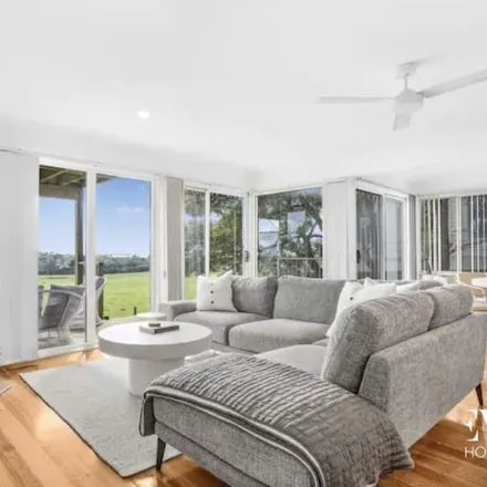Rent this 3 bed house on Wimbledon Heights in Victoria, Australia