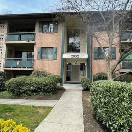 Image 1 - 2852 Dover Lane, West Falls Church, VA 22042, USA - Condo for sale