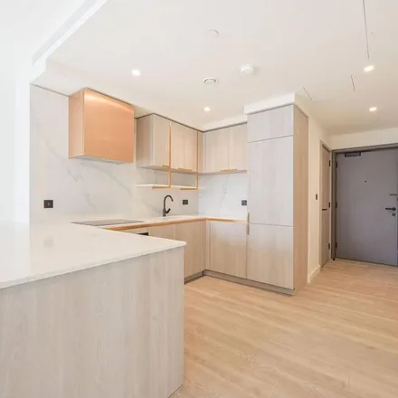 Rent this 2 bed apartment on 52 Marsh Wall in Canary Wharf, London