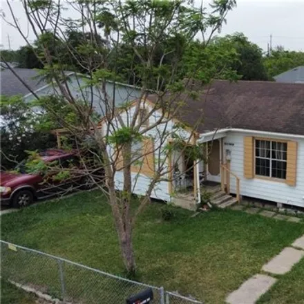 Image 2 - 399 North Park Drive, Brownsville, TX 78520, USA - House for sale