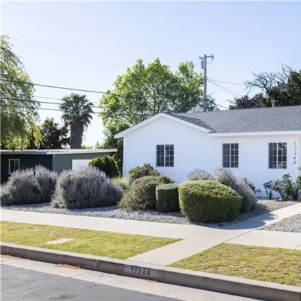 Image 3 - Alley 87275, Los Angeles, CA 91405, USA - House for sale