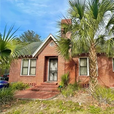 Rent this 3 bed house on 1212 NW 4th Ave