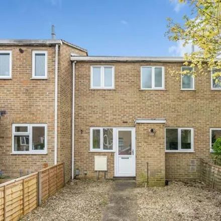 Buy this 3 bed townhouse on Fairford Way in Bicester, OX26 4YG