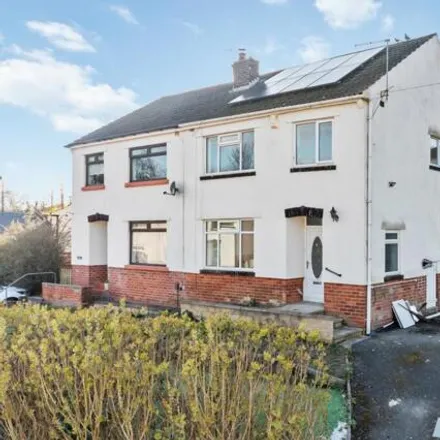 Buy this 3 bed duplex on Woodfield Terrace in Pudsey, LS28 9HX