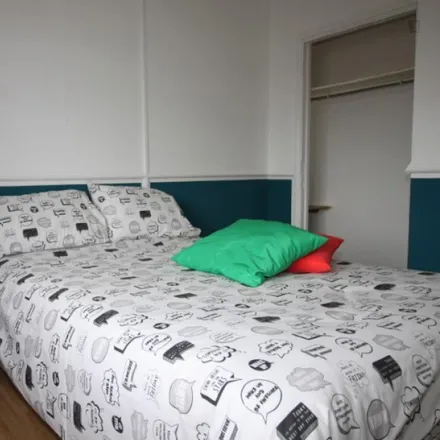 Image 1 - Roche House, Beccles Street, Bow Common, London, E14 8HD, United Kingdom - Room for rent