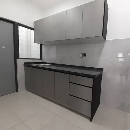 Rent this 3 bed apartment on 7-Eleven in Jalan 3/124, 51200 Kuala Lumpur