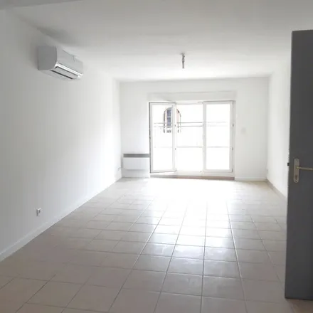 Rent this 3 bed apartment on 23 Avenue Frédéric Mistral in 11110 Coursan, France