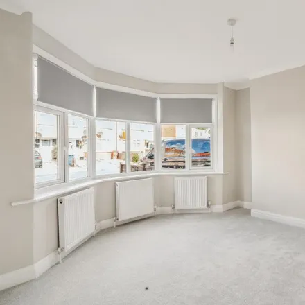 Image 5 - D'Arcy Gardens, Queensbury, London, HA3 9JP, United Kingdom - Townhouse for rent