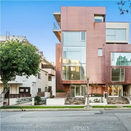 Buy this 3 bed condo on 161 South Hudson Avenue in Pasadena, CA 91101