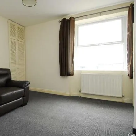 Image 5 - Whitecross Court, Regent Street, Plymouth, PL4 8BB, United Kingdom - Room for rent