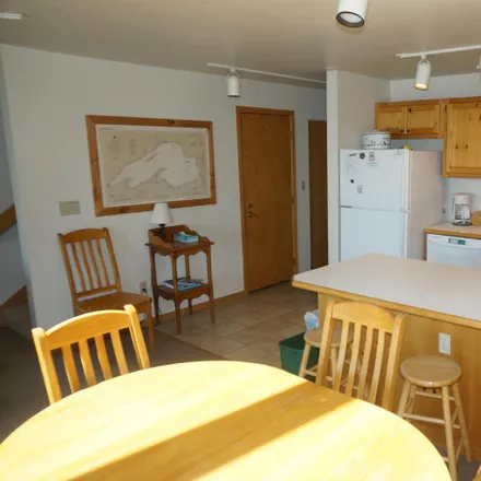 Image 5 - 7th Avenue, Two Harbors, MN 55616, USA - Loft for sale