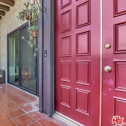 Buy this 3 bed house on 419 in 421 Riverside Drive, Burbank