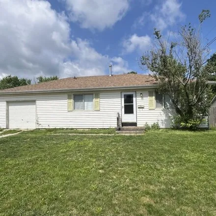 Rent this 3 bed house on 175 Brunswick Drive in Greenwood, IN 46143