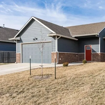 Buy this 5 bed house on South Saint Paul Avenue in Wichita, KS 67217