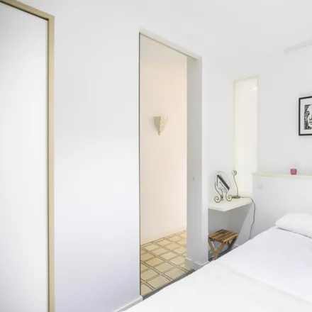 Rent this 2 bed apartment on Carrer d'Aragó in 83, 08001 Barcelona
