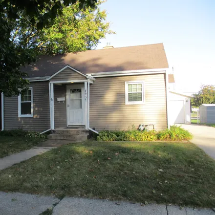 Buy this 2 bed house on 4935 Illinois Street in Loves Park, Loves Park