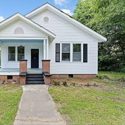 Buy this 3 bed house on 233 Orange Street in Abbeville, SC 29620