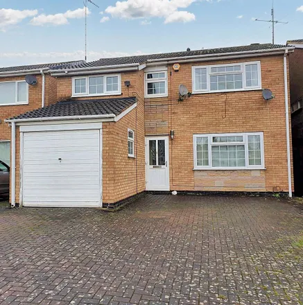 Rent this 4 bed house on Copeland Avenue in Leicester, LE3 9EH