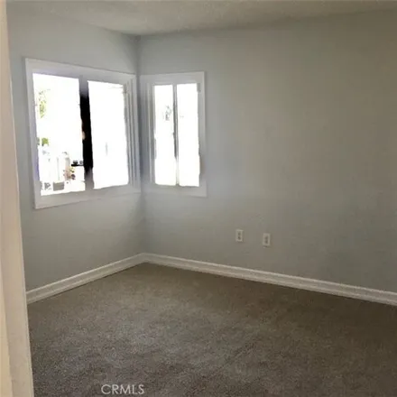Image 4 - 359 West Q Street, Los Angeles, CA 90744, USA - House for rent